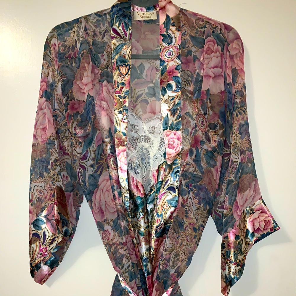 Vintage Victoria’s Secret robe and slip